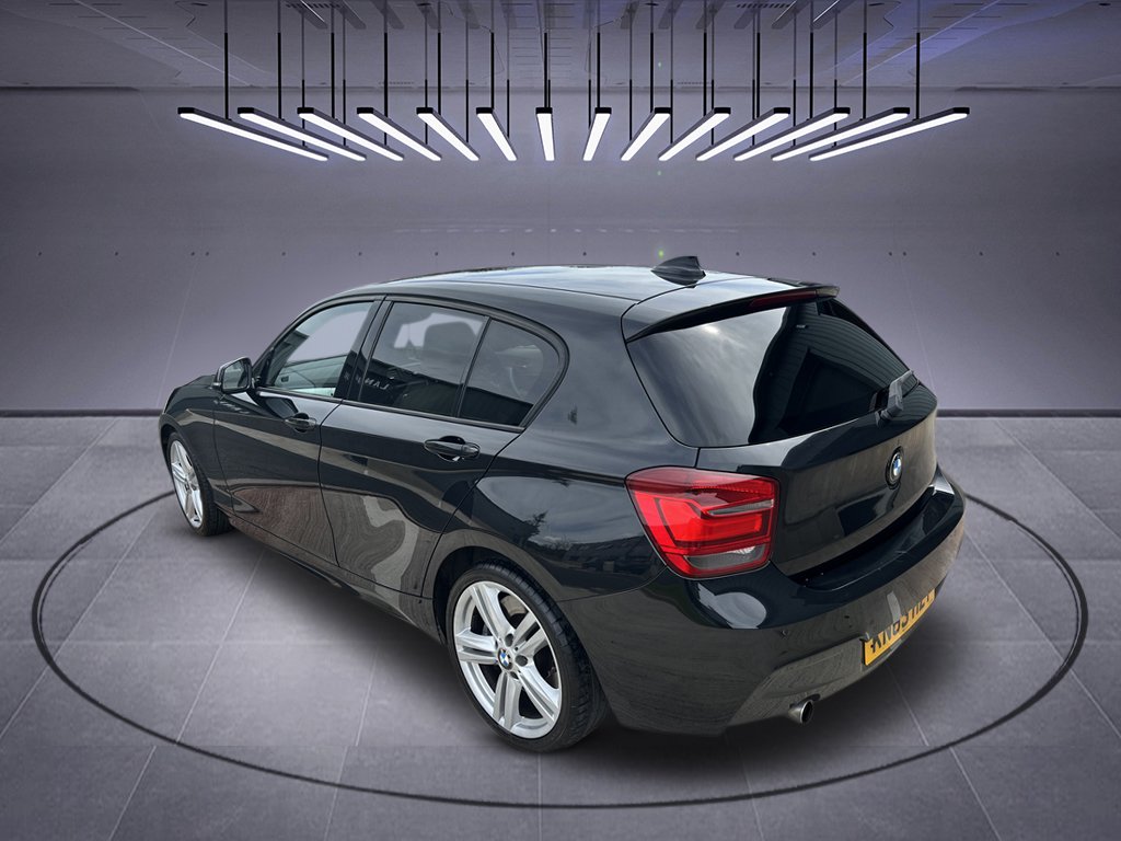  BMW 1 SERIES