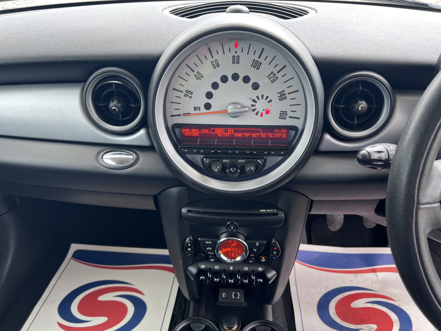  MINI HATCH