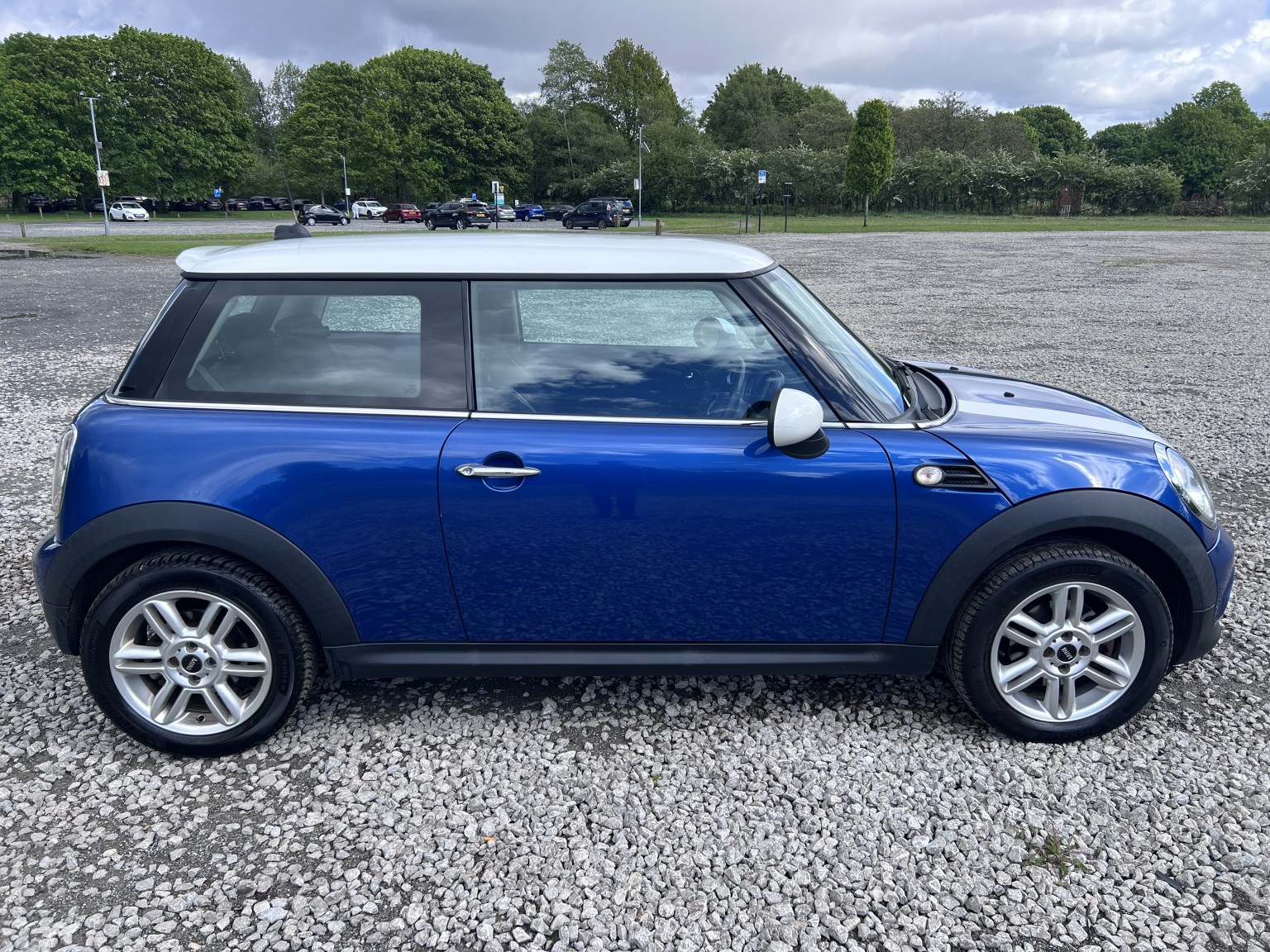  MINI HATCH