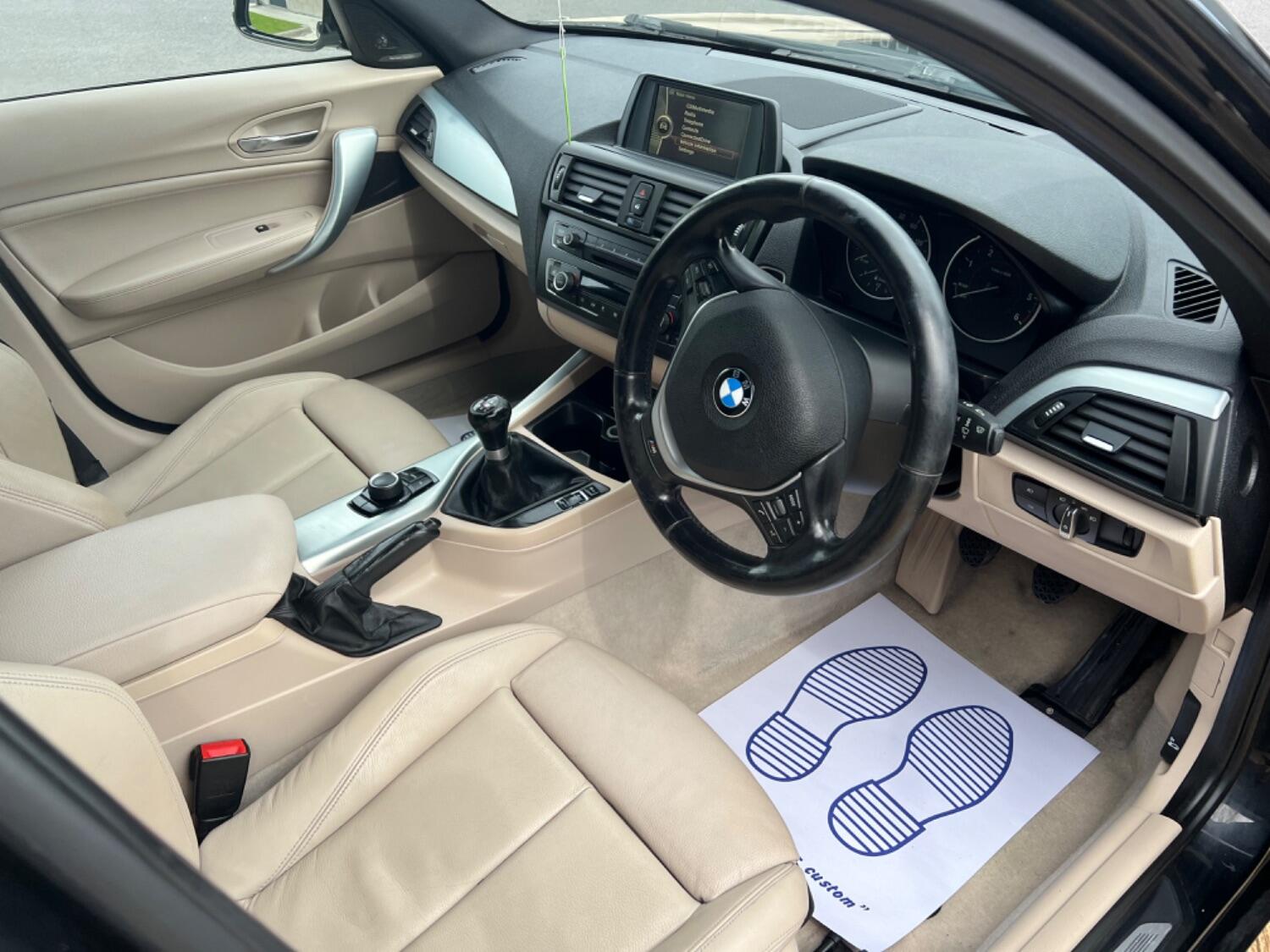  BMW 1 SERIES