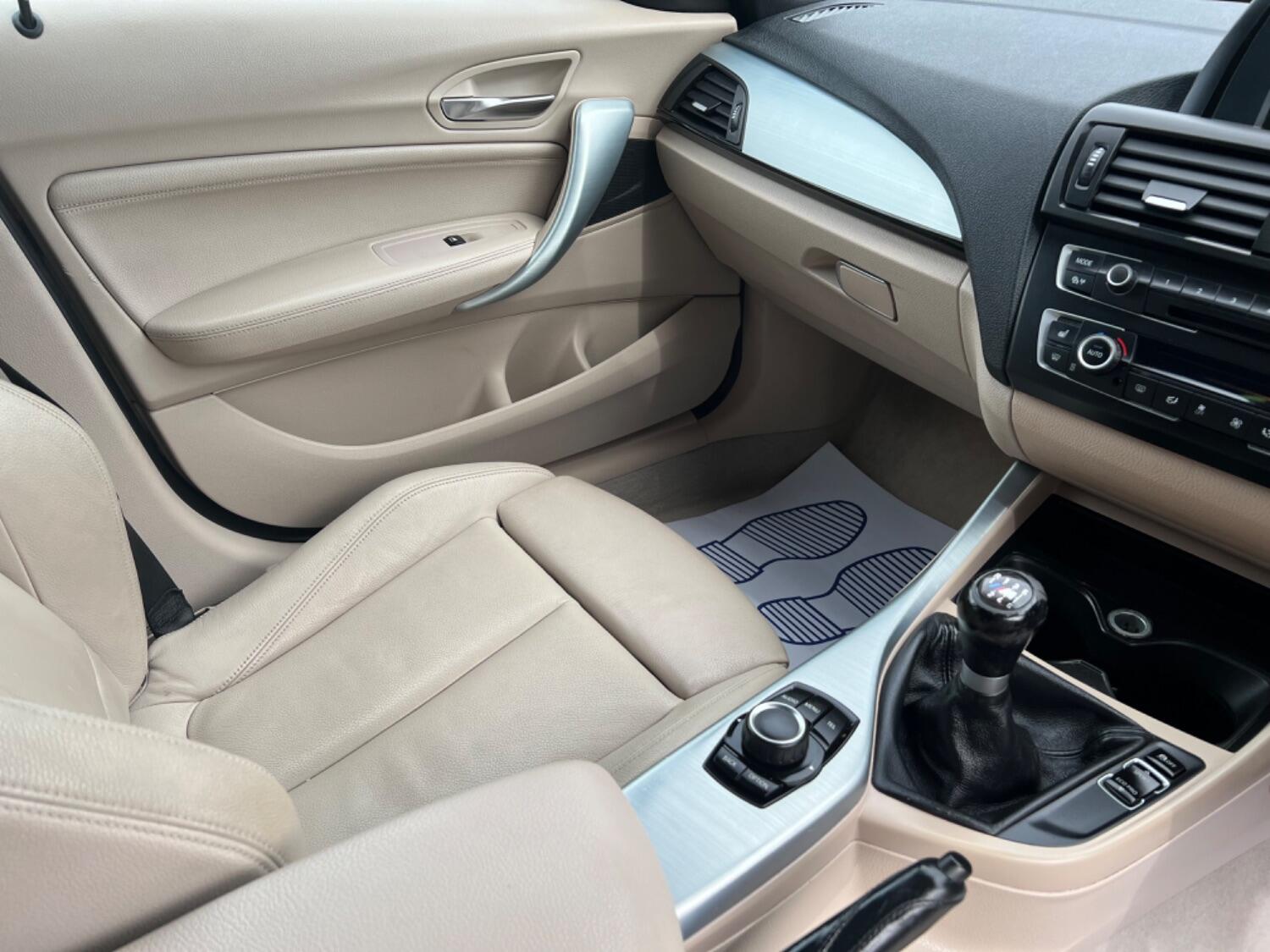  BMW 1 SERIES