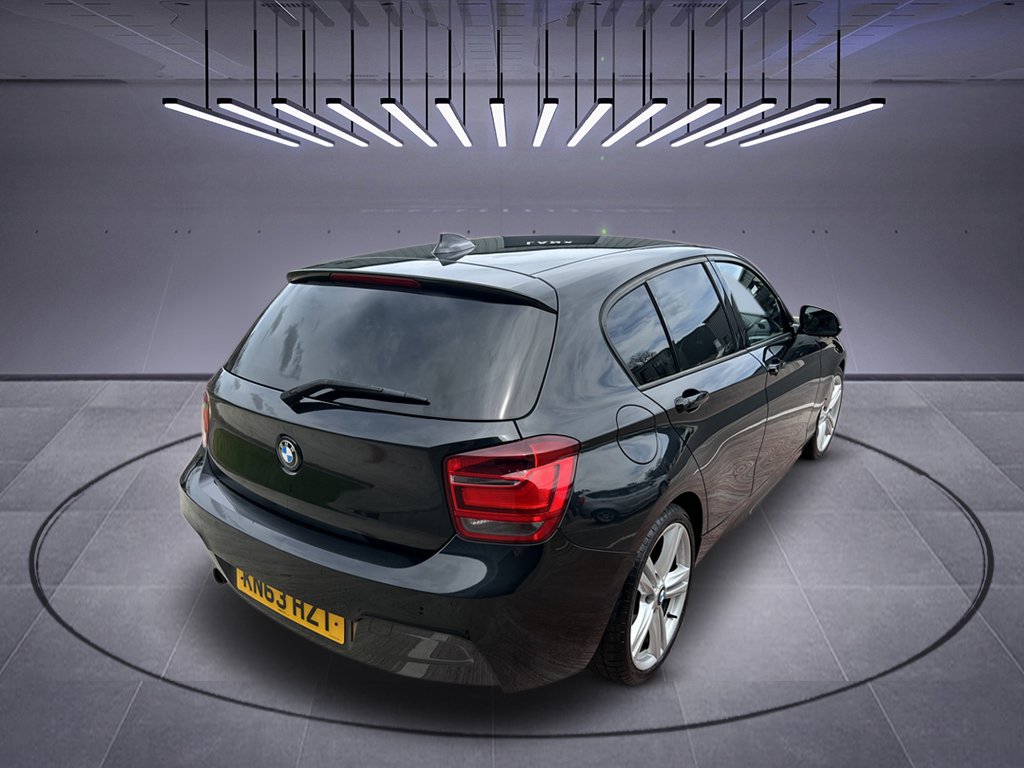  BMW 1 SERIES