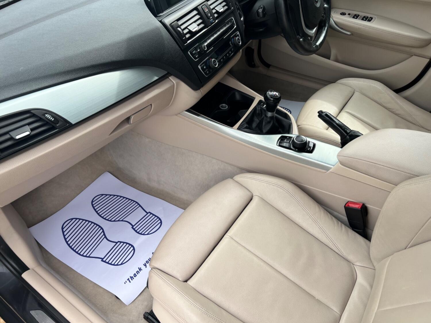  BMW 1 SERIES