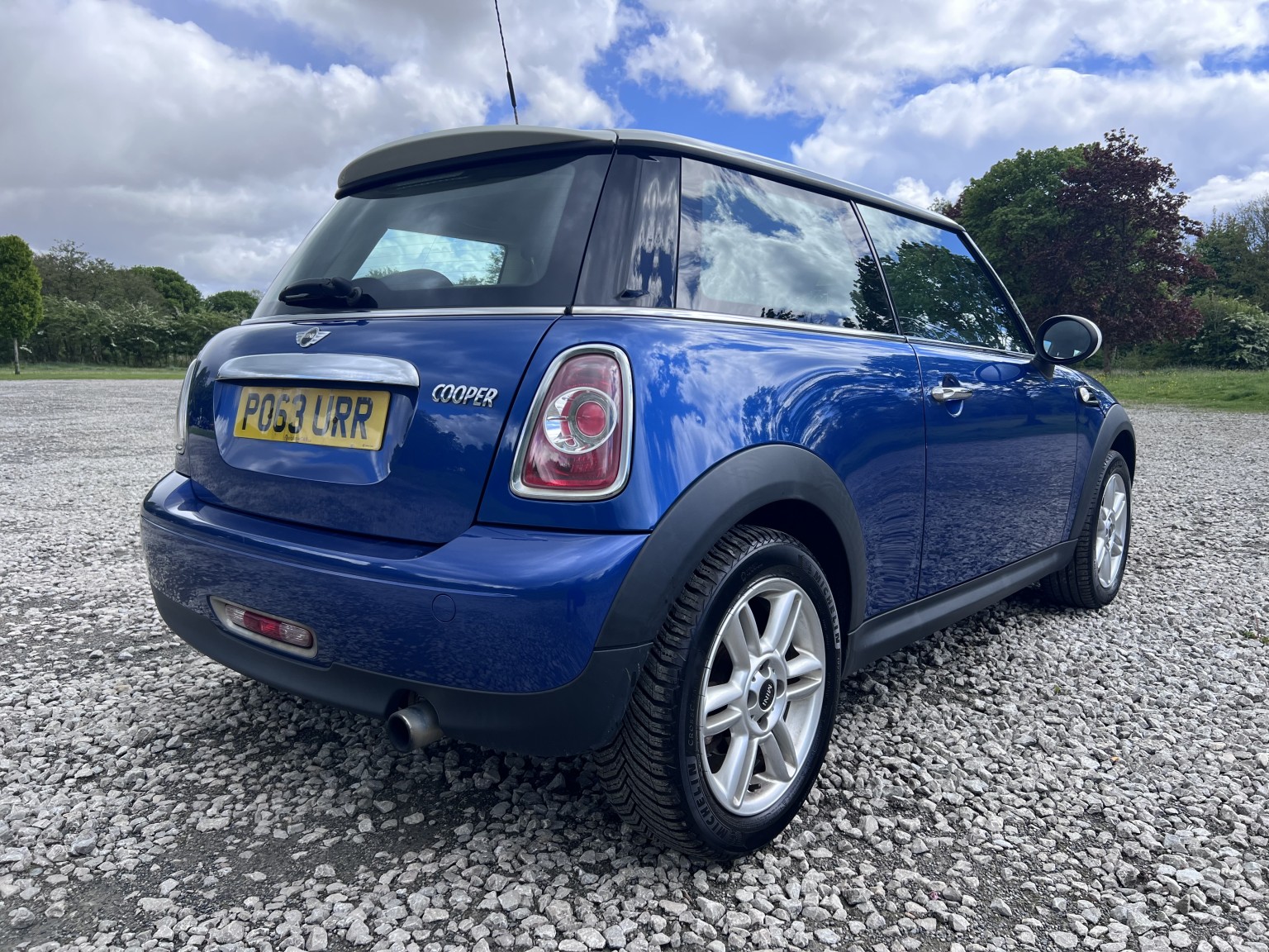  MINI HATCH