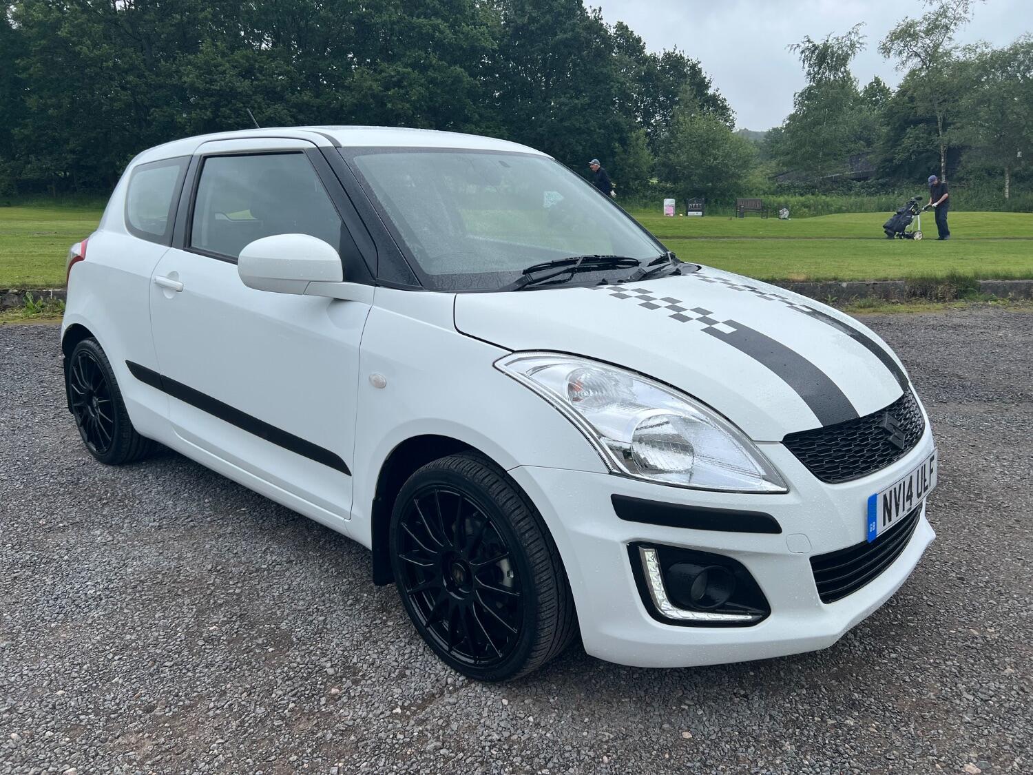  SUZUKI SWIFT