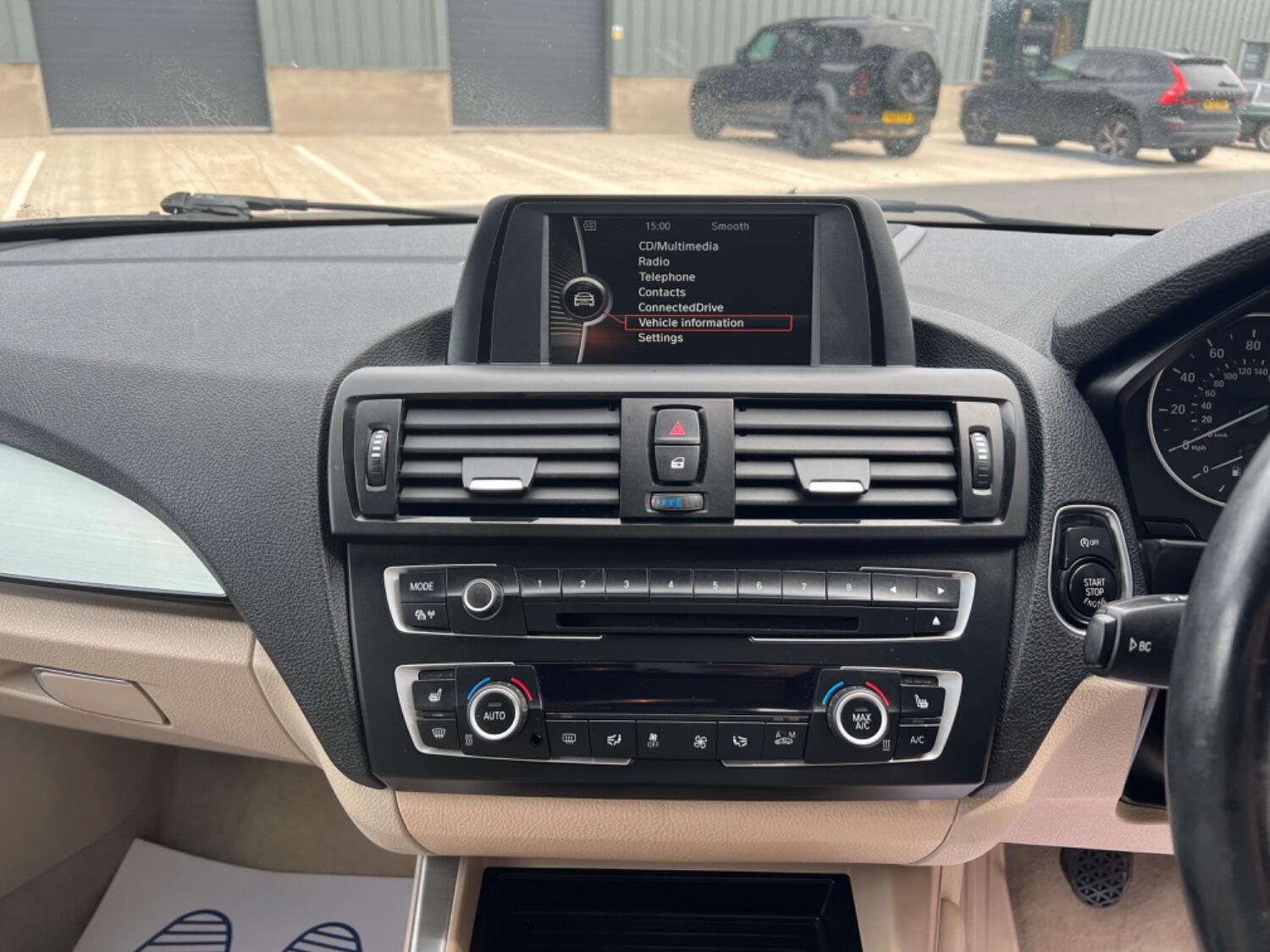  BMW 1 SERIES