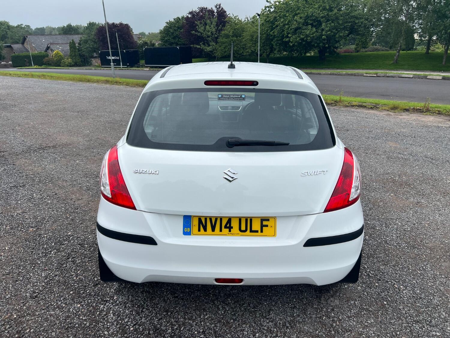  SUZUKI SWIFT
